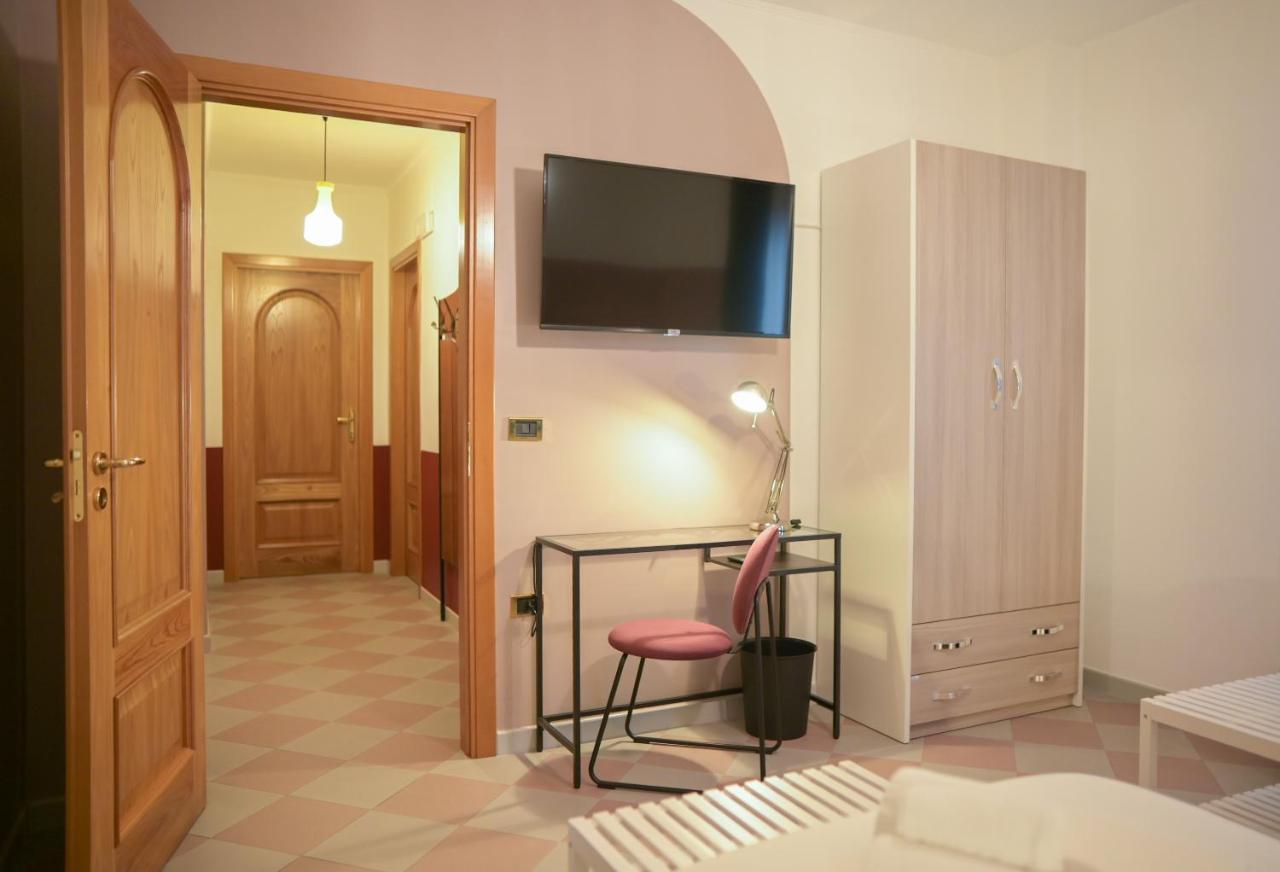 B&B Apartment 1970 เลาริอาอินเฟริออเร ภายนอก รูปภาพ