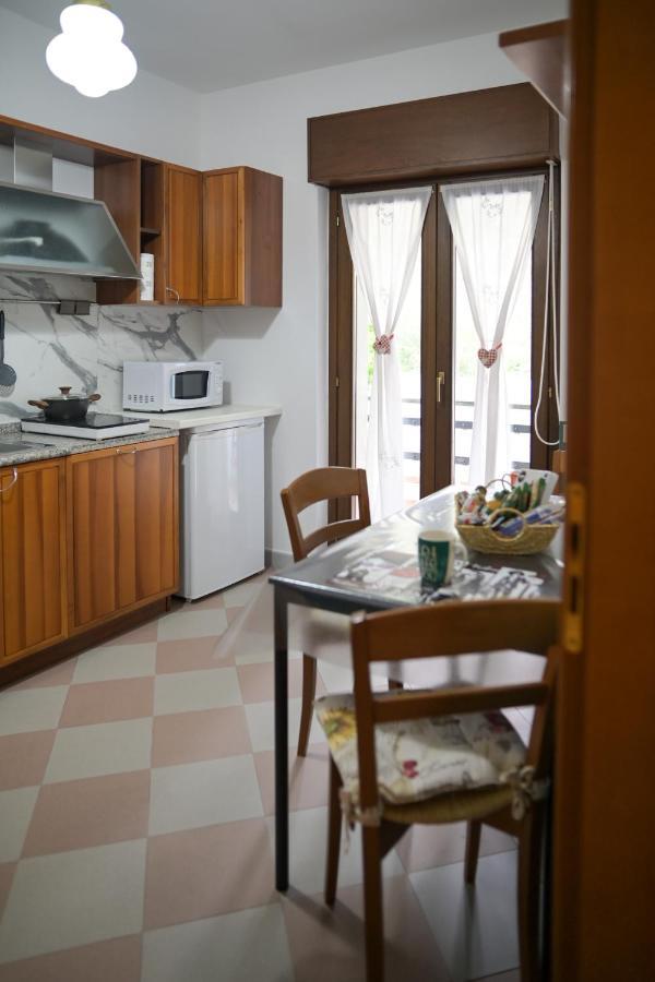 B&B Apartment 1970 เลาริอาอินเฟริออเร ภายนอก รูปภาพ