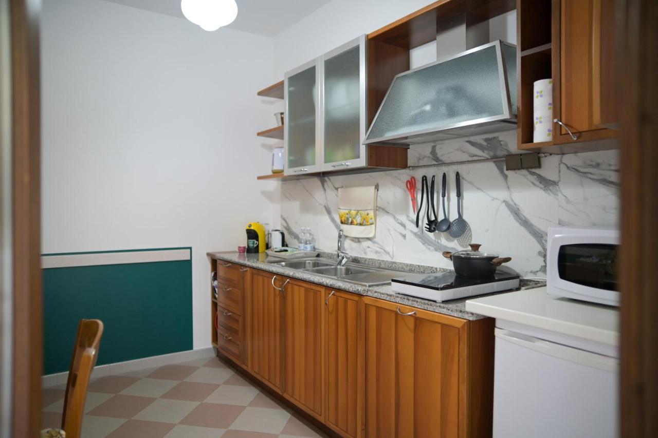 B&B Apartment 1970 เลาริอาอินเฟริออเร ภายนอก รูปภาพ