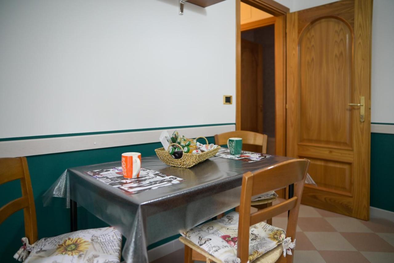 B&B Apartment 1970 เลาริอาอินเฟริออเร ภายนอก รูปภาพ