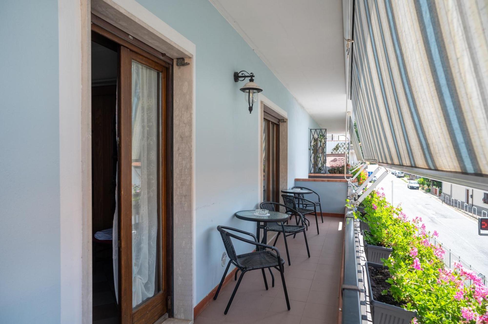 B&B Apartment 1970 เลาริอาอินเฟริออเร ภายนอก รูปภาพ